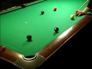 How to Play 8-Ball : Shooting the 8-Ball in Billiards